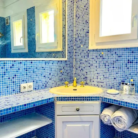 Saint Tropez Bay Charming With Sea View Villa *